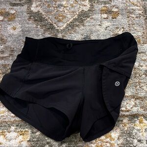 lululemon Black Speed Up High Rise 2.5 length Shorts size 0 reg
